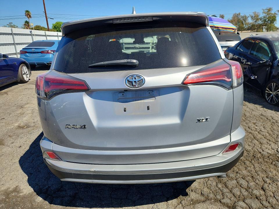 Продаж на аукціоні авто 2018 Toyota Rav4, vin: 2T3WFREV2JW519548, номер лоту: 71256186