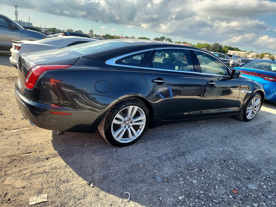Продаж на аукціоні авто 2011 Jaguar Xjl, vin: SAJWA2GB9BLV08044, номер лоту: 72919646