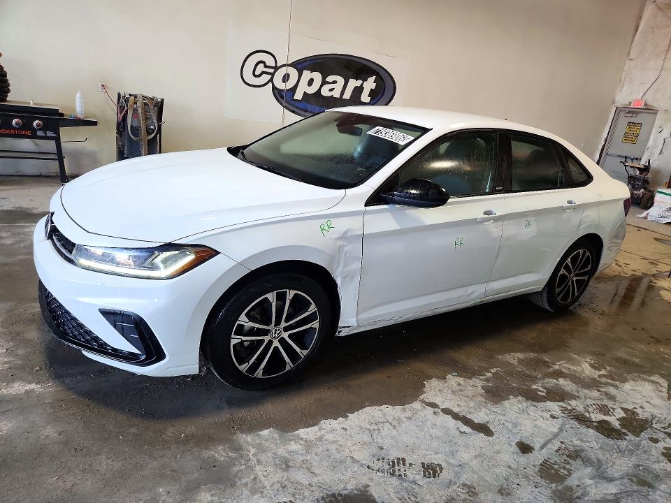 Auction sale of the 2025 Volkswagen Jetta, vin: 3VWBX7BU7SM030462, lot number: 71936906