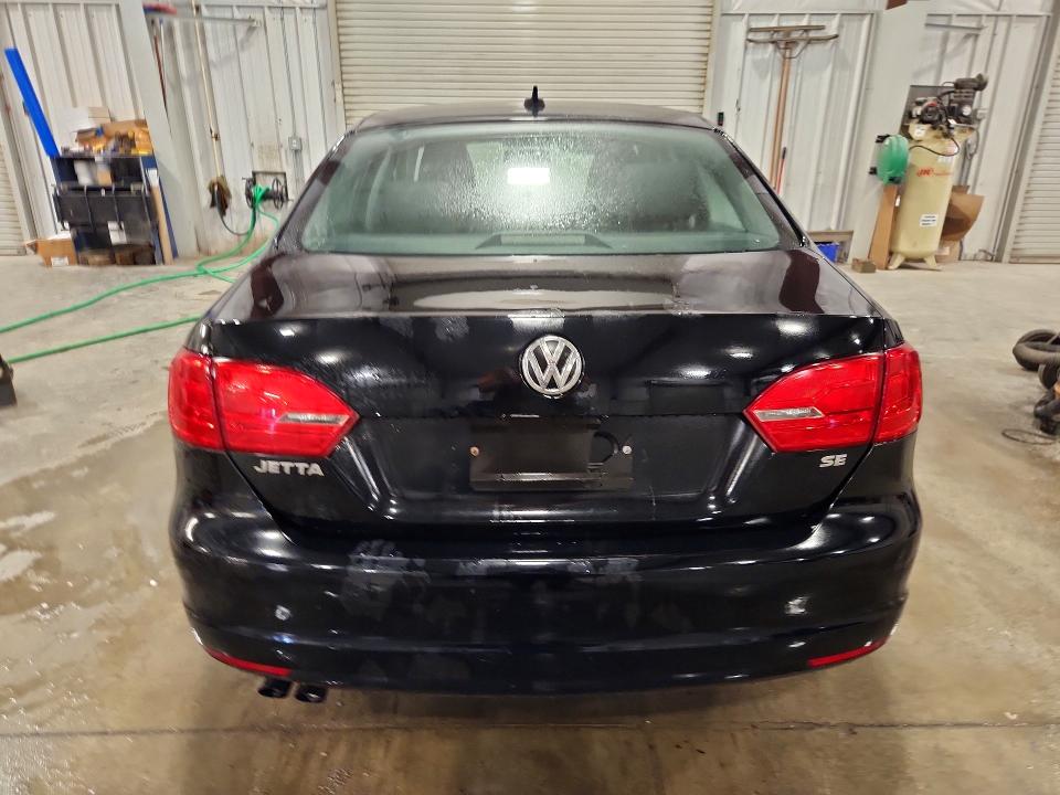71047966 :رقم المزاد ، 3VWD17AJ2EM368793 vin ، 2014 Volkswagen Jetta مزاد بيع