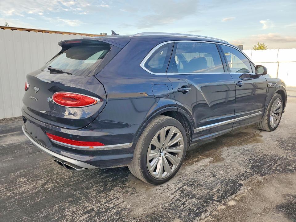 2023 Bentley Bentayga მანქანა იყიდება აუქციონზე, vin: SJAHT2ZV3PC017079, აუქციონის ნომერი: 72021136