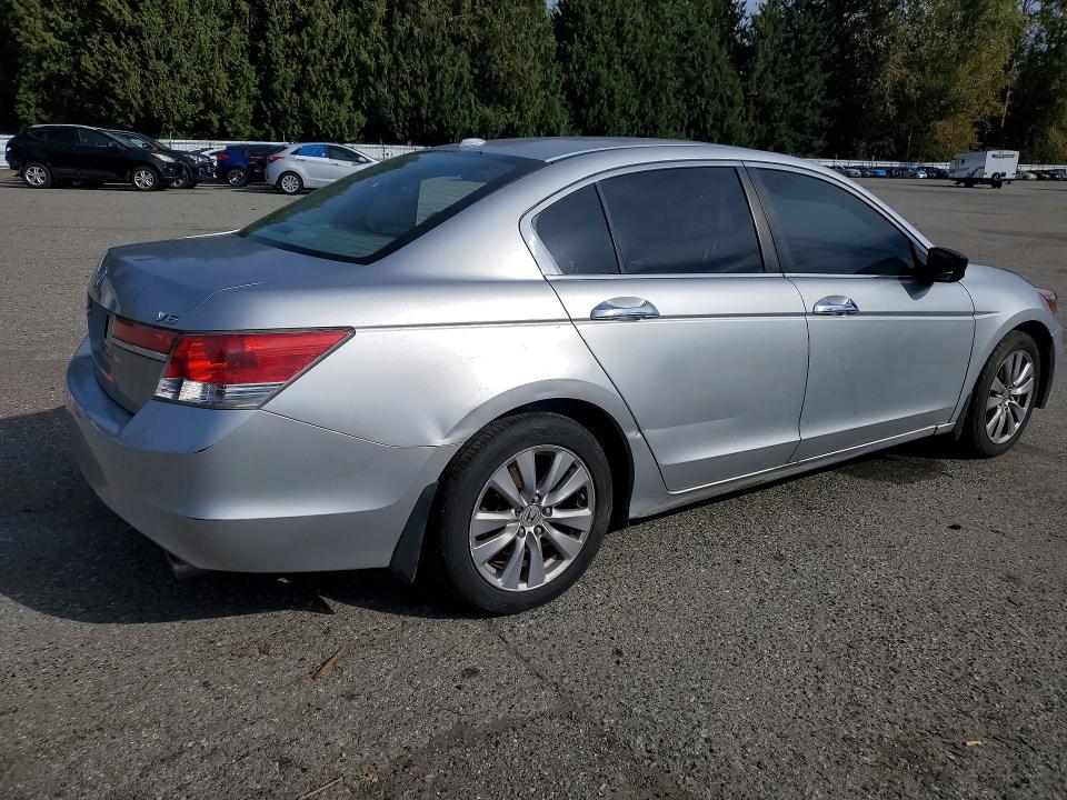 Продажа на аукционе авто 2012 Honda Accord, vin: 1HGCP3F81CA013685, номер лота: 71984606