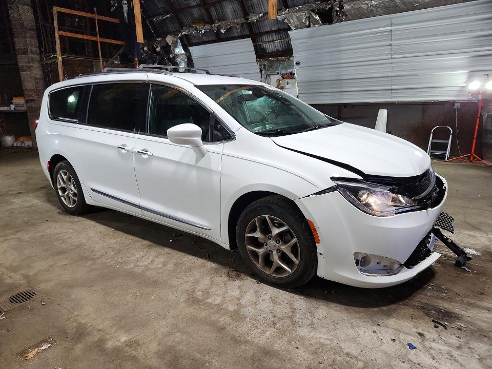 71099696 :رقم المزاد ، 2C4RC1BG0LR106733 vin ، 2020 Chrysler Pacifica مزاد بيع