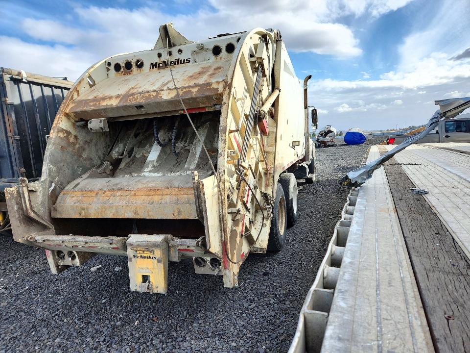 2011 International 7400 მანქანა იყიდება აუქციონზე, vin: 1HTWGAAT7BJ315303, აუქციონის ნომერი: 71175116