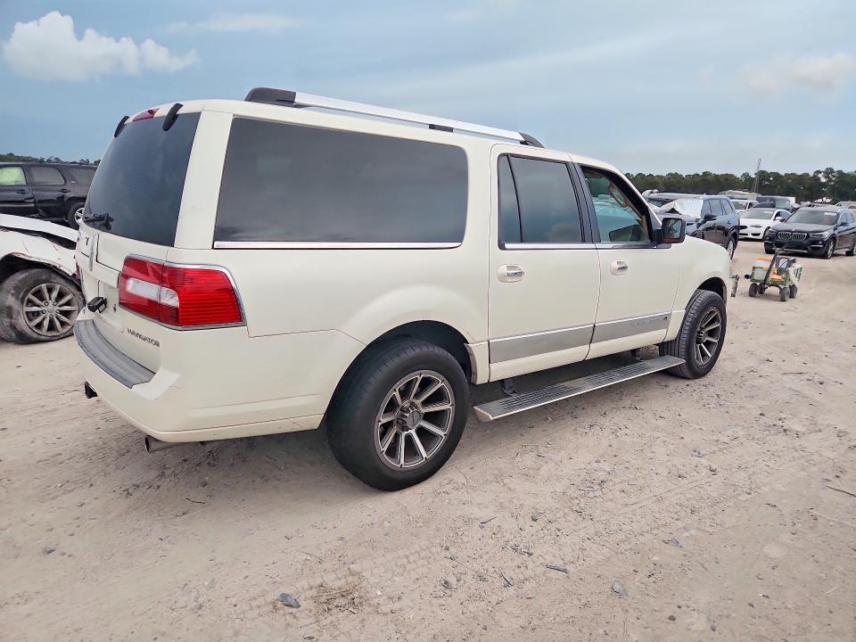 2007 Lincoln Navigator მანქანა იყიდება აუქციონზე, vin: 5LMFL27507LJ11390, აუქციონის ნომერი: 70634476