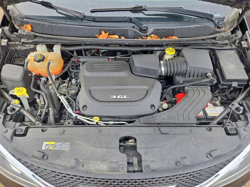 Продажа на аукционе авто 2017 Chrysler Pacifica, vin: 2C4RC1EG2HR784645, номер лота: 69896166