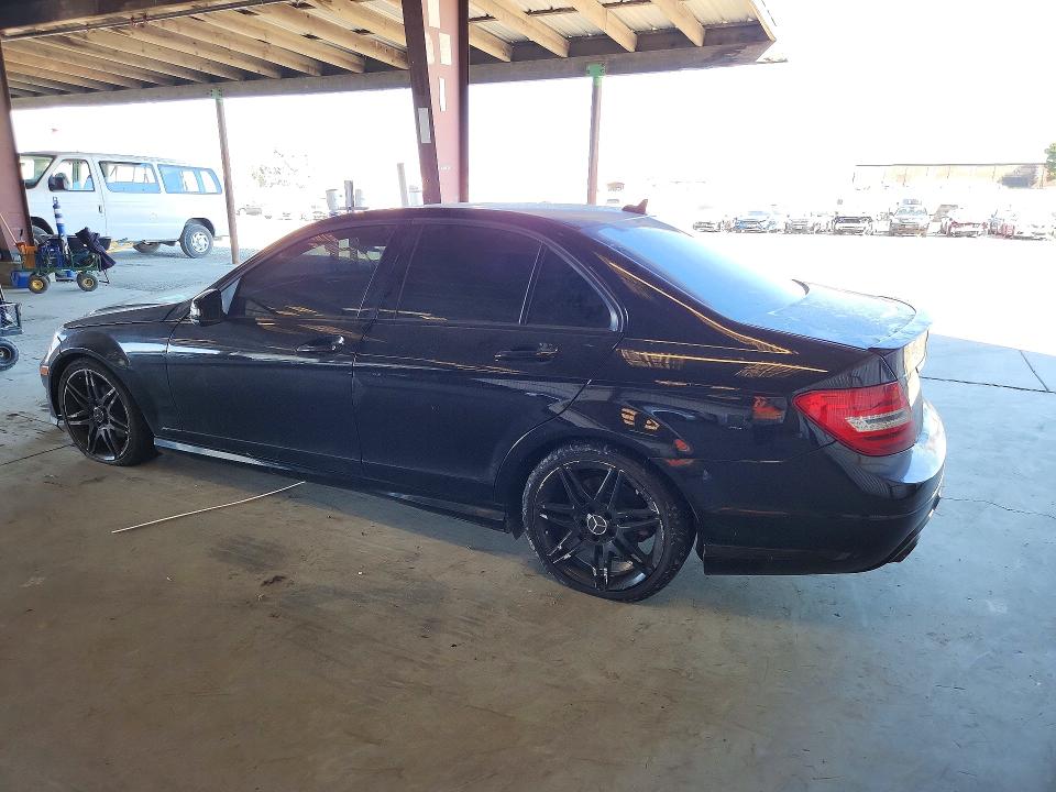 2013 Mercedes-benz C მანქანა იყიდება აუქციონზე, vin: WDDGF4HB1DA804551, აუქციონის ნომერი: 72448426