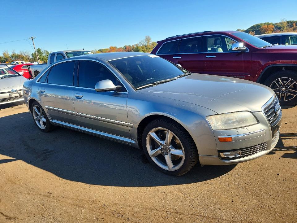 Продажа на аукционе авто 2010 Audi A8, vin: WAURVAFA1AN007328, номер лота: 72595326