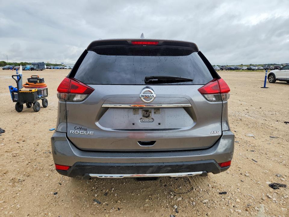 2017 Nissan Rogue მანქანა იყიდება აუქციონზე, vin: JN8AT2MV8HW262939, აუქციონის ნომერი: 71403156