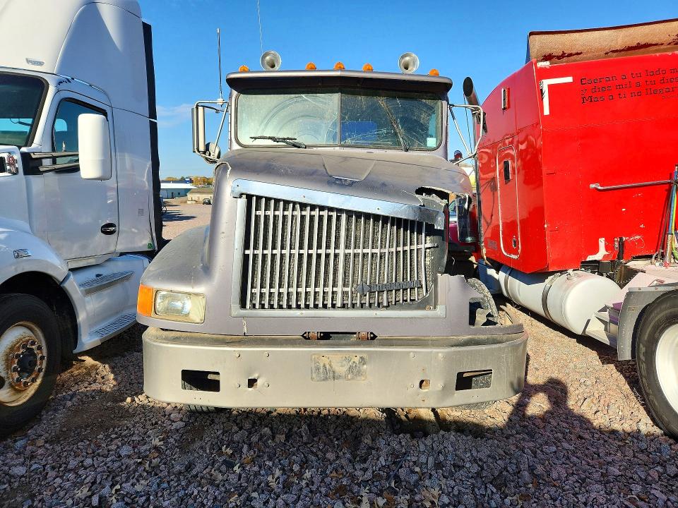 73107106 :رقم المزاد ، 2HSFMAHR1TC052667 vin ، 1996 International 9200 مزاد بيع