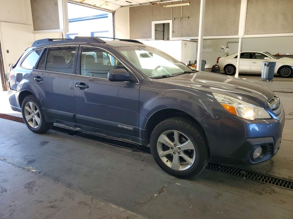 Продажа на аукционе авто 2014 Subaru Outback, vin: 4S4BRBEC2E3239497, номер лота: 72190696