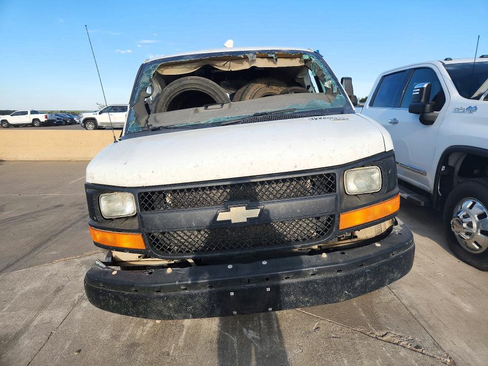 72225486 :رقم المزاد ، 1GCSGAFX2E1163829 vin ، 2014 Chevrolet Express G1500 مزاد بيع