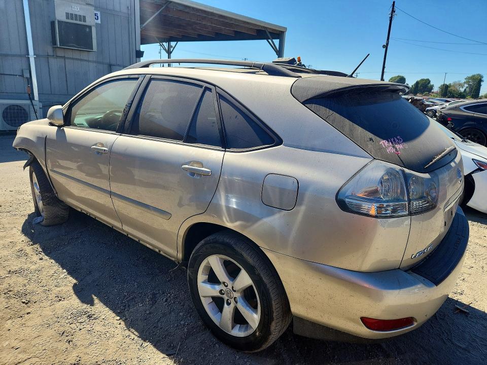 72398736 :رقم المزاد ، 2T2GA31U55C040453 vin ، 2005 Lexus Rx مزاد بيع