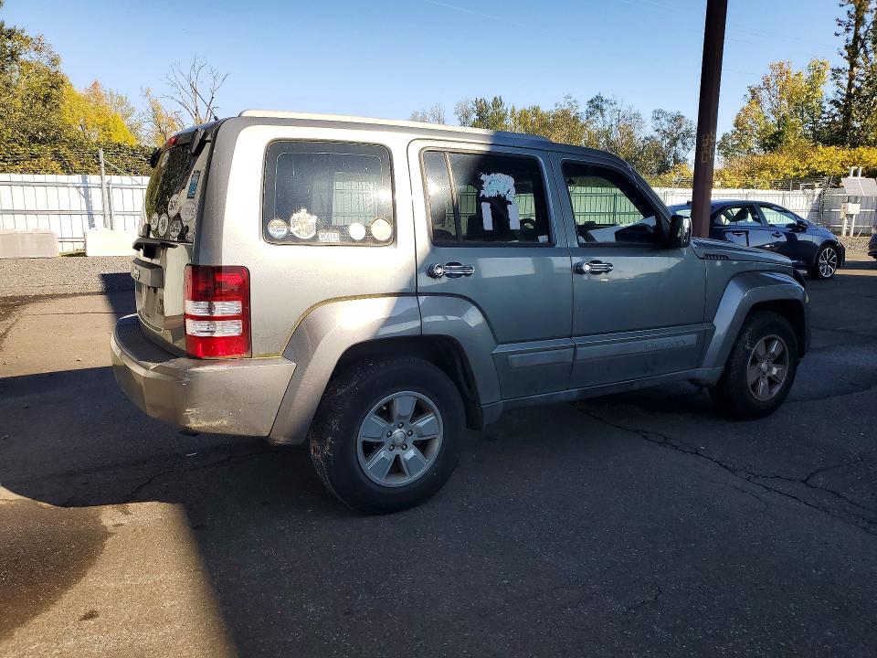 71692266 :رقم المزاد ، 1C4PJLAK8CW117582 vin ، 2012 Jeep Liberty مزاد بيع