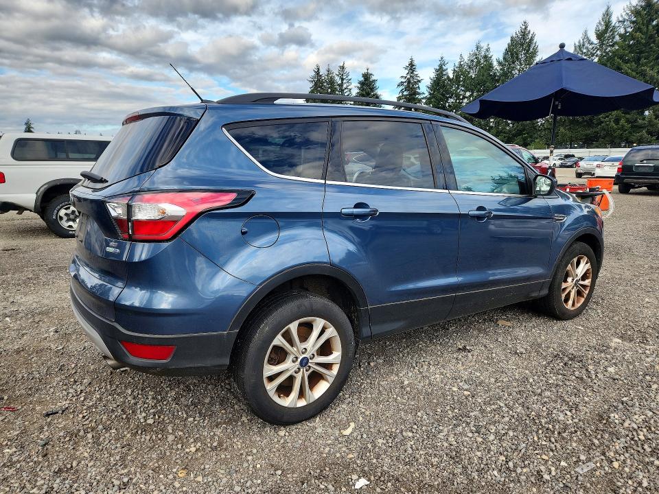 Продажа на аукционе авто 2018 Ford Escape, vin: 1FMCU9GD8JUB61944, номер лота: 71449836