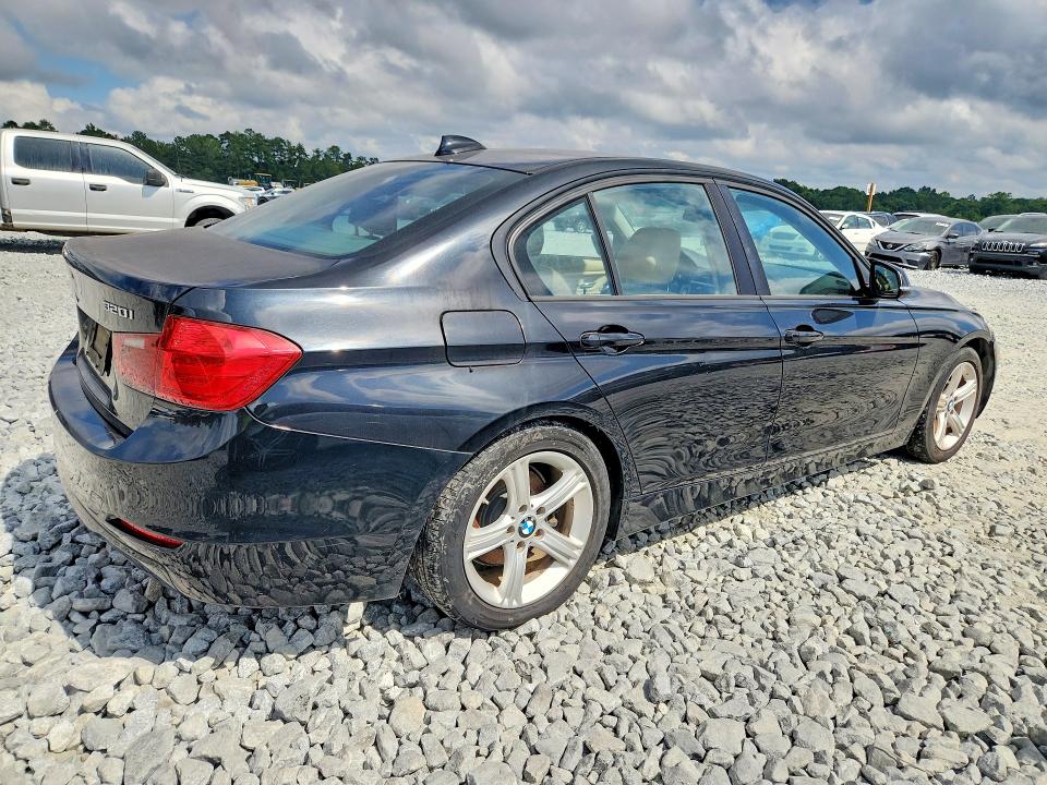 71448786 :رقم المزاد ، WBA3B1G52ENS81269 vin ، 2014 Bmw 320 مزاد بيع