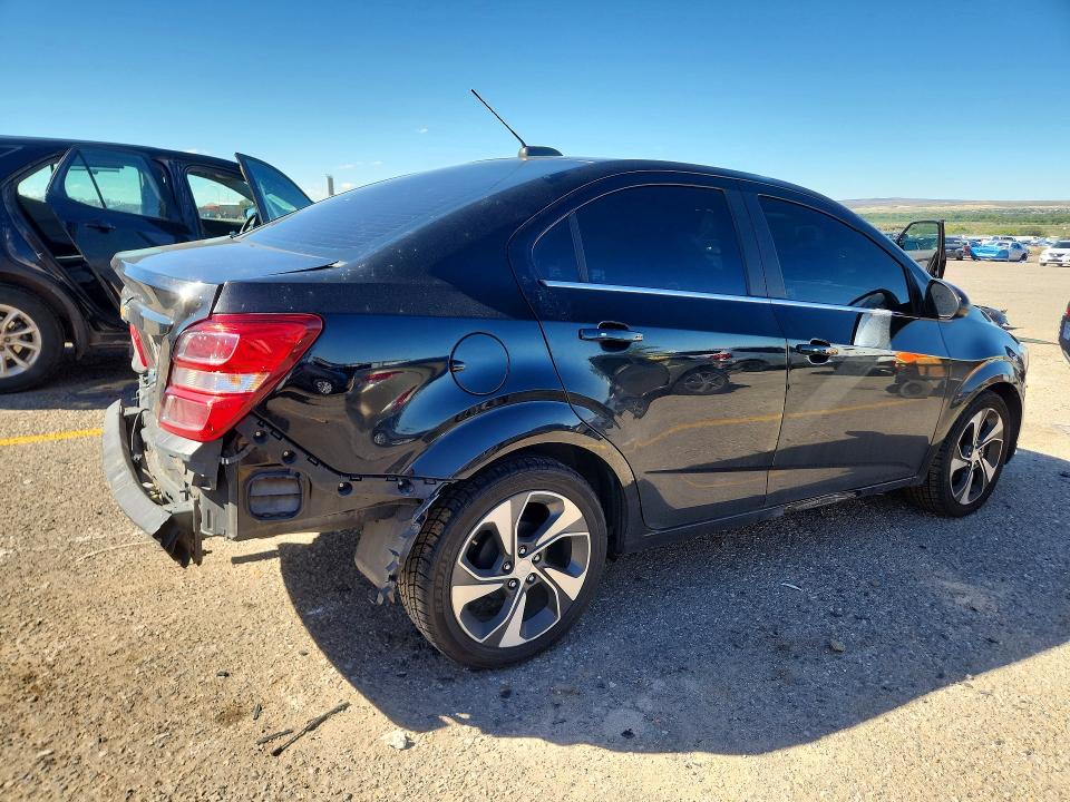 71420416 :رقم المزاد ، 1G1JF5SB4H4124221 vin ، 2017 Chevrolet Sonic مزاد بيع