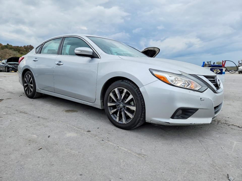 Продажа на аукционе авто 2017 Nissan Altima, vin: 1N4AL3AP7HC286745, номер лота: 70432716