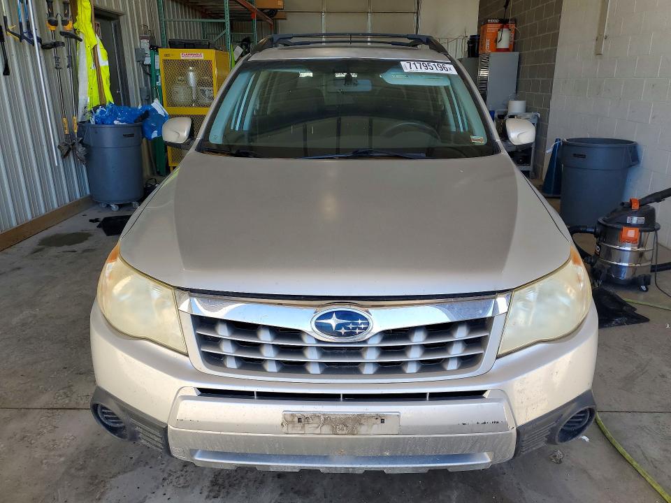 71795196 :رقم المزاد ، JF2SHBDC3BH735952 vin ، 2011 Subaru Forester مزاد بيع