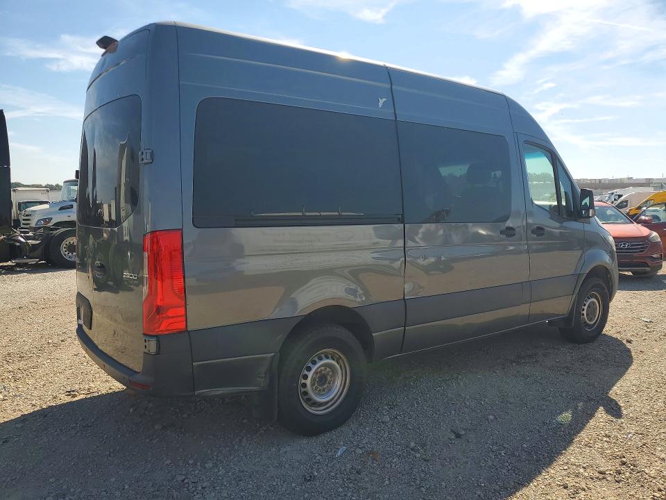 71801286 :رقم المزاد ، W1Z4EFHY3KP196419 vin ، 2019 Mercedes-benz Sprinter مزاد بيع