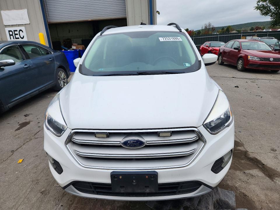 72531886 :رقم المزاد ، 1FMCU9GD1JUC60833 vin ، 2018 Ford Escape مزاد بيع