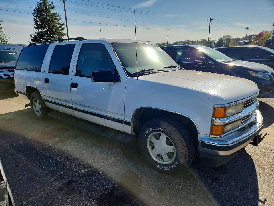 73394746 :رقم المزاد ، 3GNEC16R8XG261267 vin ، 1999 Chevrolet Suburban مزاد بيع