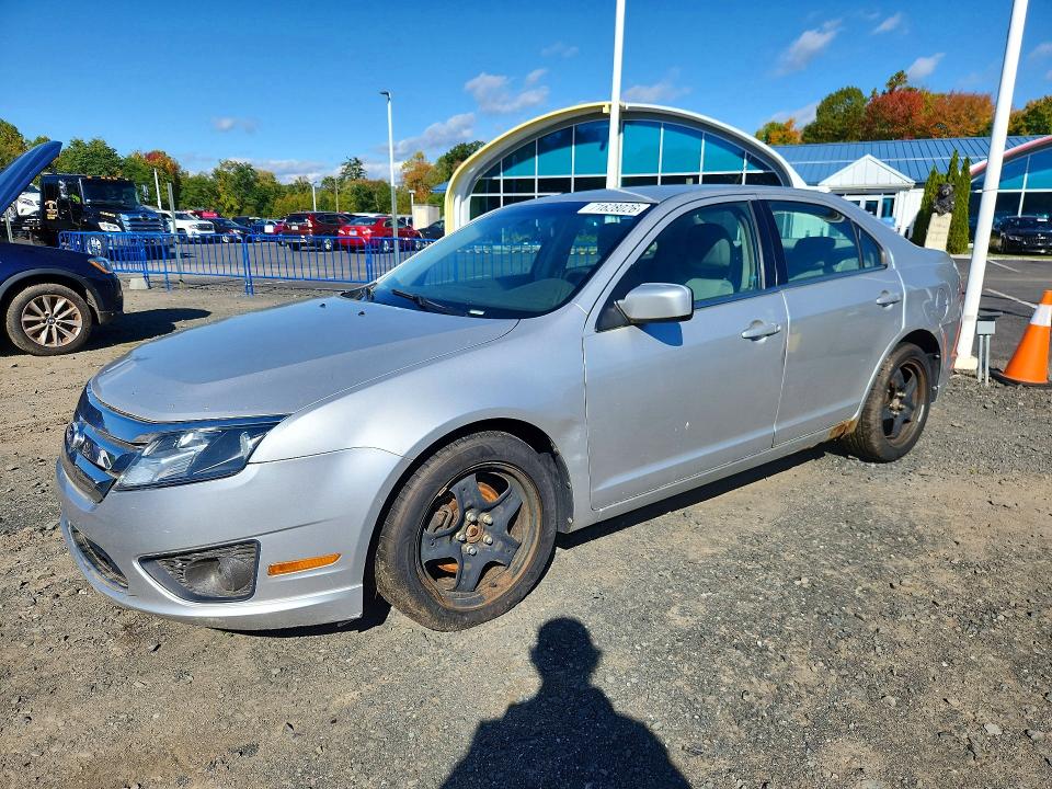 Auction sale of the 2010 Ford Fusion, vin: 3FAHP0HA3AR392006, lot number: 71628026