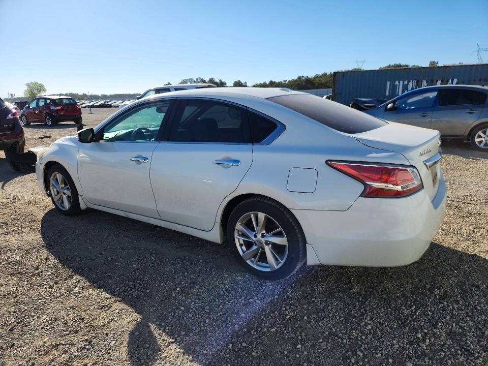 2015 Nissan Altima მანქანა იყიდება აუქციონზე, vin: 1N4AL3AP0FN381987, აუქციონის ნომერი: 71053456