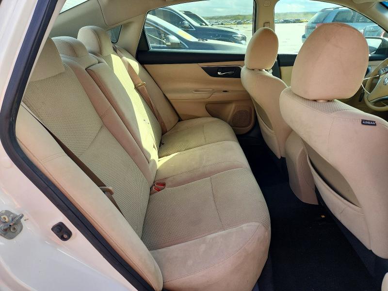 2015 Nissan Altima მანქანა იყიდება აუქციონზე, vin: 1N4AL3AP2FN340406, აუქციონის ნომერი: 72373176