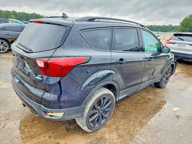 Продажа на аукционе авто 2019 Ford Escape, vin: 1FMCU9GD7KUA28285, номер лота: 71392876