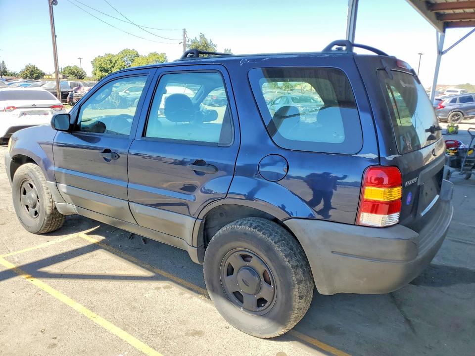 2004 Ford Escape მანქანა იყიდება აუქციონზე, vin: 1FMYU02B94KA28360, აუქციონის ნომერი: 71872216