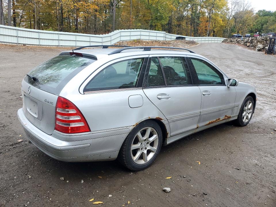 2005 Mercedes-benz C მანქანა იყიდება აუქციონზე, vin: WDBRH81J35F654922, აუქციონის ნომერი: 72404836