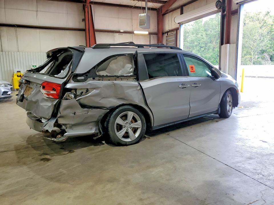 71183986 :رقم المزاد ، 5FNRL6H74LB010958 vin ، 2020 Honda Odyssey مزاد بيع