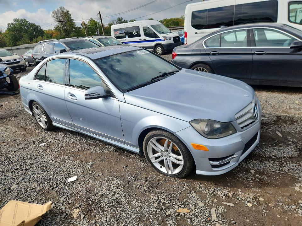 Продажа на аукционе авто 2013 Mercedes-benz C, vin: WDDGF8AB4DA832457, номер лота: 71838636