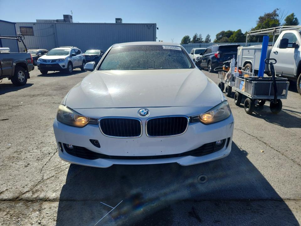 2012 Bmw 328 მანქანა იყიდება აუქციონზე, vin: WBA3A5C54CF342547, აუქციონის ნომერი: 72735586