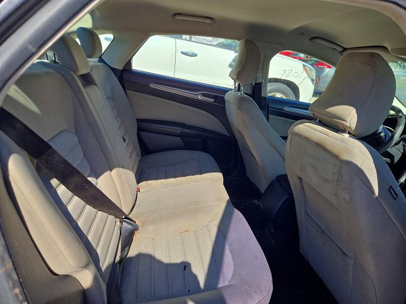 70473896 :رقم المزاد ، 3FA6P0UU6JR122243 vin ، 2018 Ford Fusion مزاد بيع