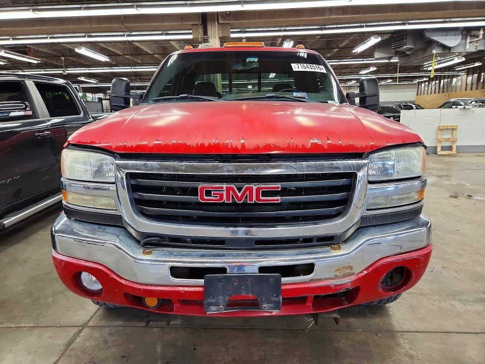71643516 :رقم المزاد ، 1GTHK29D07E111076 vin ، 2007 Gmc Sierra مزاد بيع