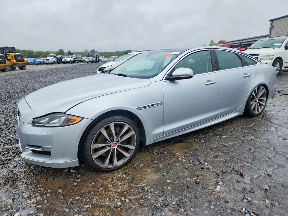 70826636 :رقم المزاد ، SAJWA1C71H8W11014 vin ، 2017 Jaguar Xj مزاد بيع