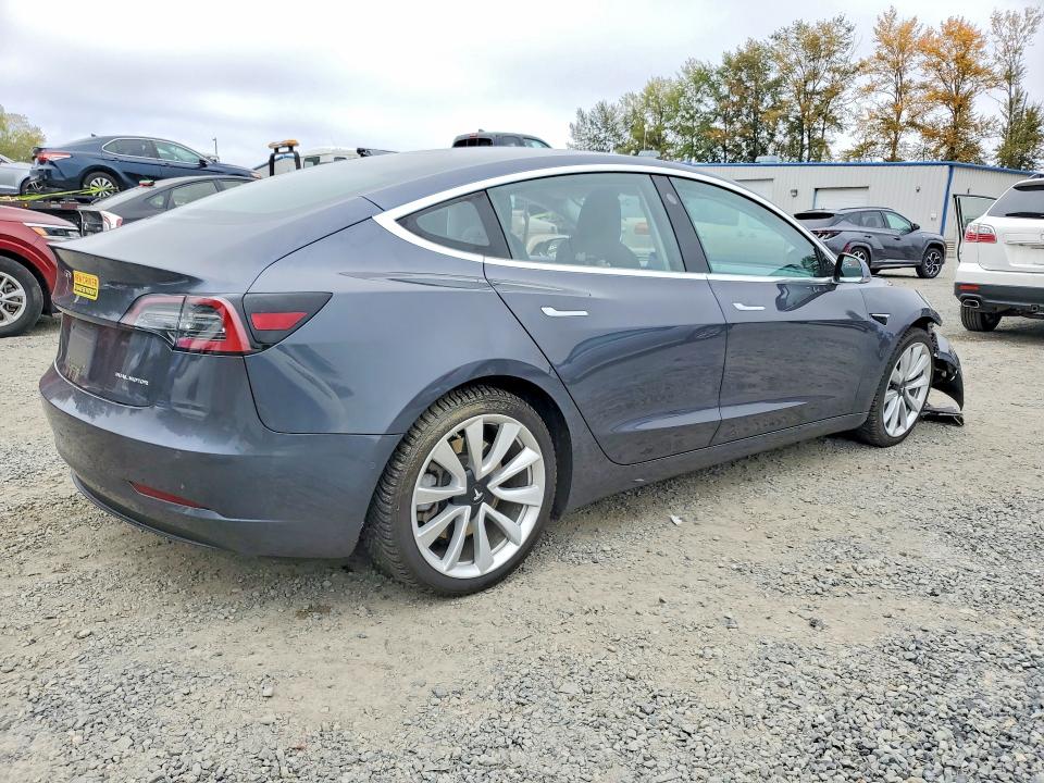 Продажа на аукционе авто 2018 Tesla Model 3, vin: 5YJ3E1EB9JF185361, номер лота: 71848536
