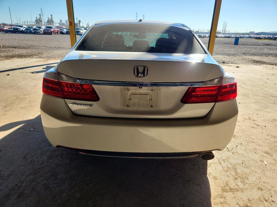 Auction sale of the 2015 Honda Accord, vin: 1HGCR2F89FA196908, lot number: 71773656