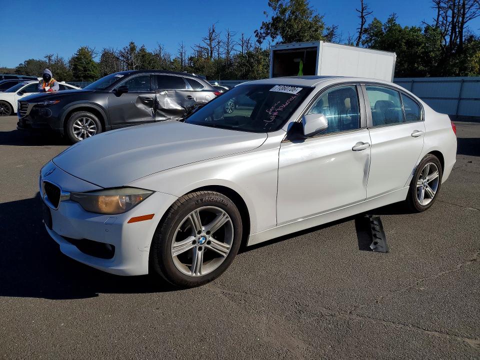71360706 :رقم المزاد ، WBA3C3C55FP663235 vin ، 2015 Bmw 320 مزاد بيع
