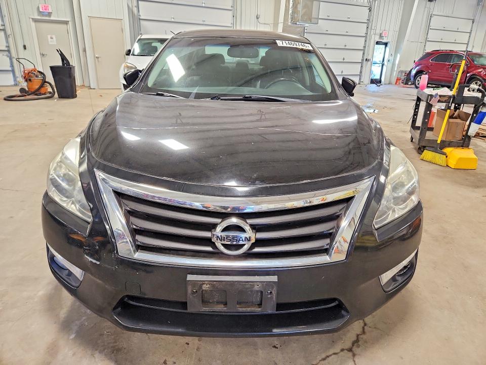 2015 Nissan Altima მანქანა იყიდება აუქციონზე, vin: 1N4AL3AP1FN863058, აუქციონის ნომერი: 71469746