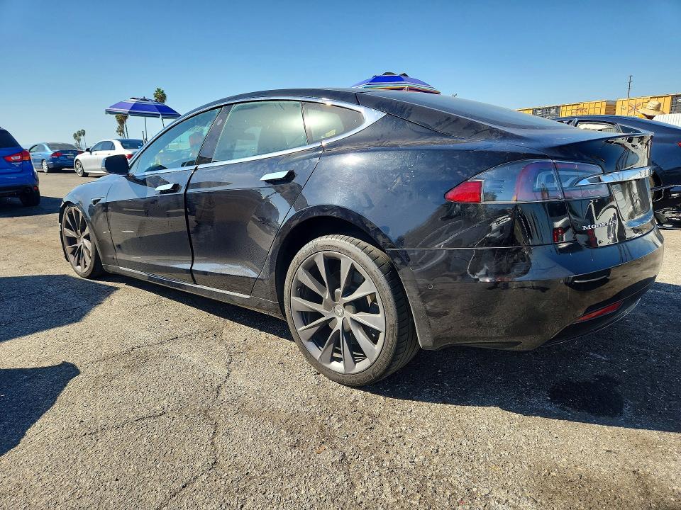 Продаж на аукціоні авто 2018 Tesla Model S, vin: 5YJSA1E28JF272773, номер лоту: 71028896
