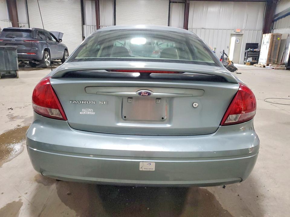 2005 Ford Taurus მანქანა იყიდება აუქციონზე, vin: 1FAFP53285A172932, აუქციონის ნომერი: 70948516