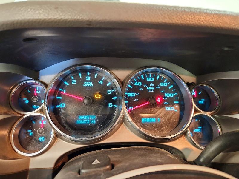71436076 :رقم المزاد ، 1GCHK29K88E215492 vin ، 2008 Chevrolet Silverado مزاد بيع