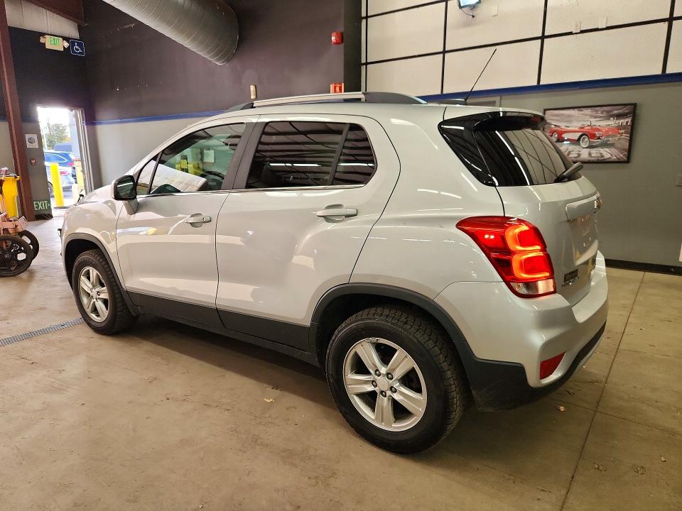 72945636 :رقم المزاد ، 3GNCJPSB5HL175996 vin ، 2017 Chevrolet Trax مزاد بيع