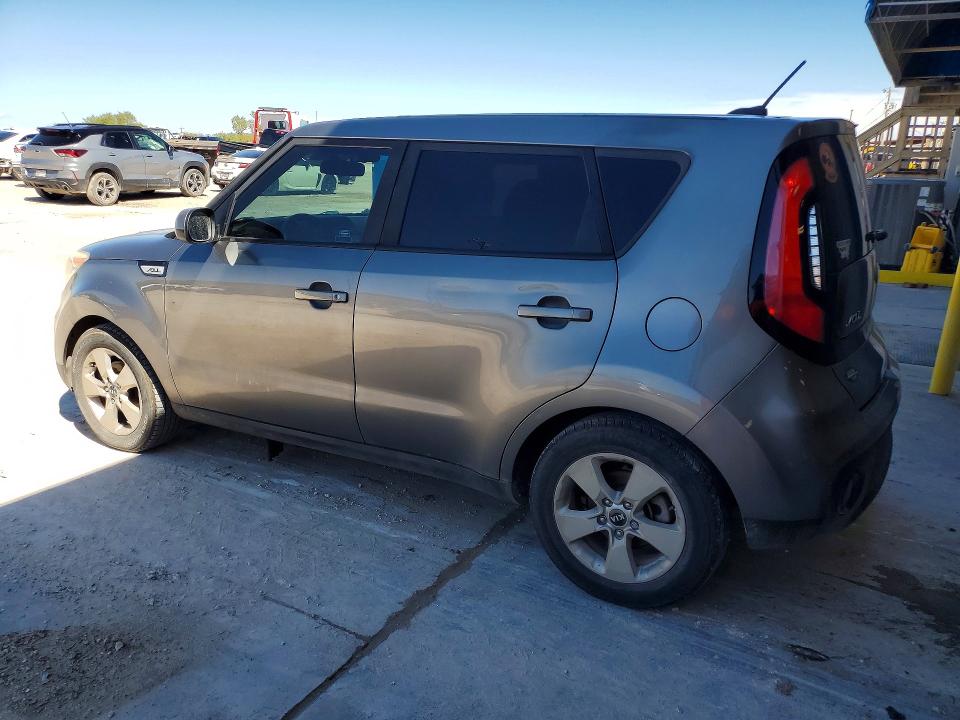 71304106 :رقم المزاد ، KNDJN2A29H7471262 vin ، 2017 Kia Soul مزاد بيع