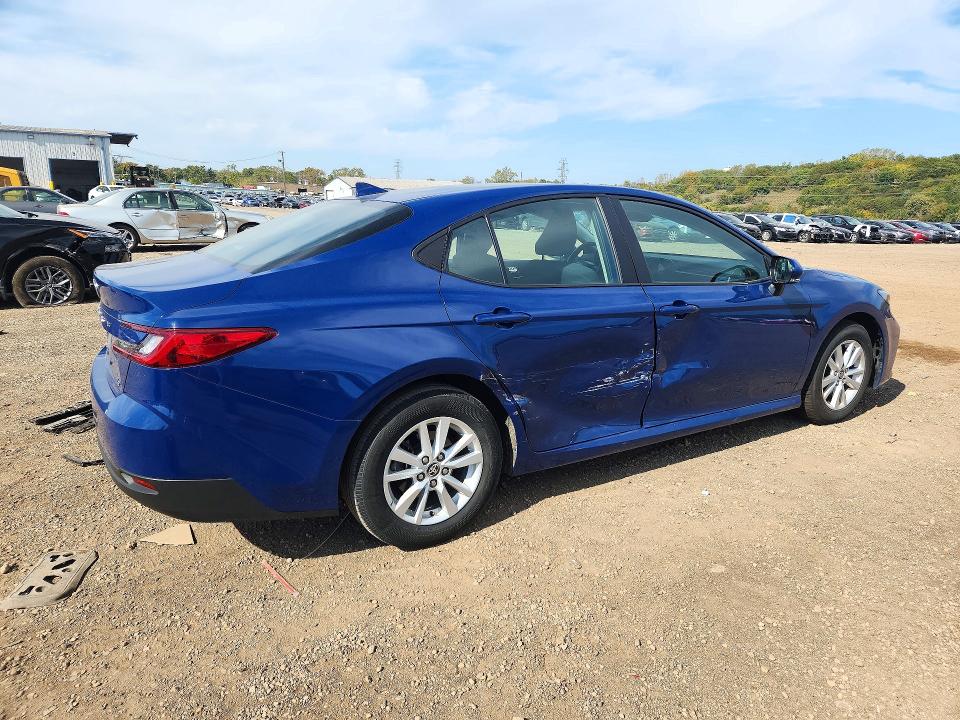 72216256 :رقم المزاد ، 4T1DAACK2SU006584 vin ، 2025 Toyota Camry مزاد بيع