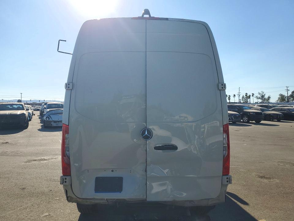 71346966 :رقم المزاد ، W1Y4NBHY4RT170782 vin ، 2024 Mercedes-benz Sprinter مزاد بيع