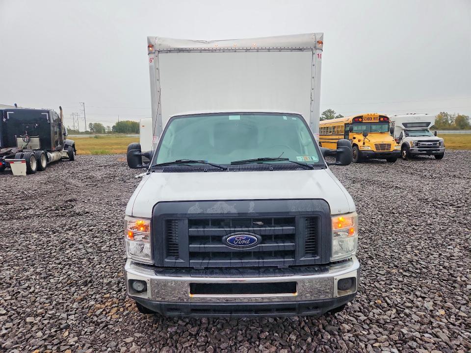 70750246 :رقم المزاد ، 1FDXE4FS5KDC02548 vin ، 2019 Ford Ecoline مزاد بيع